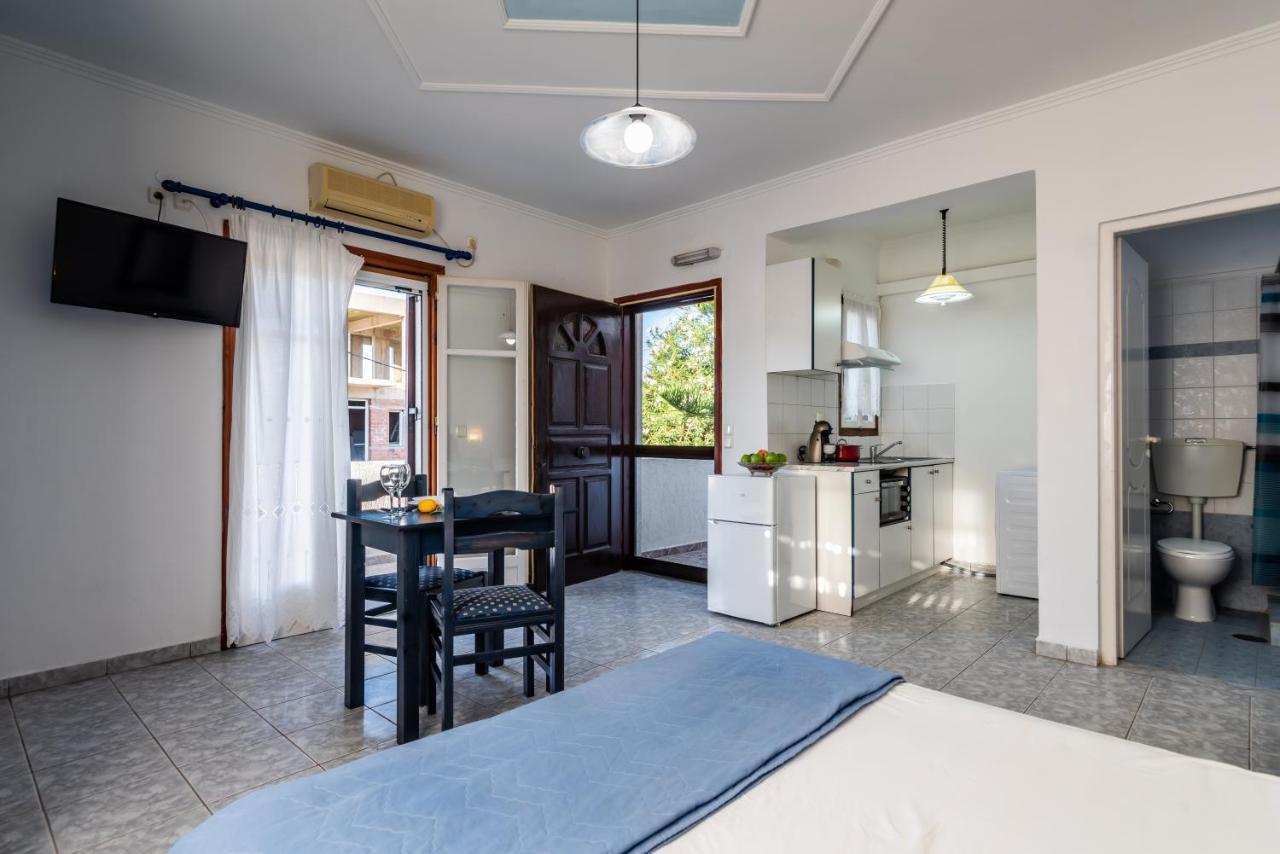 Kleo΄S Appartment Adamantas Eksteriør billede